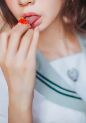 国产衣服品牌出名_午夜伦不卡高清在线观看